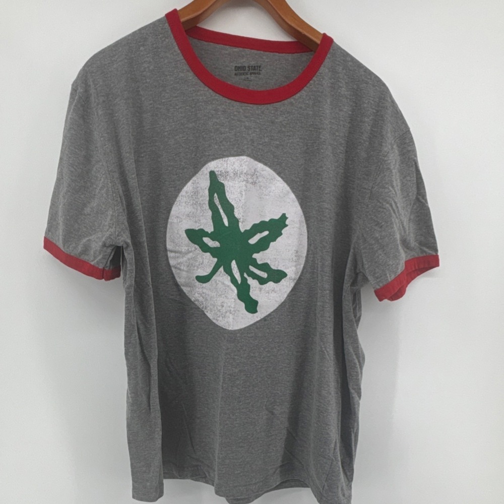 Ohio State Authentic Apparel Ohio State Buckeyes‎ Gray Red Shirt XL Leaf Logo